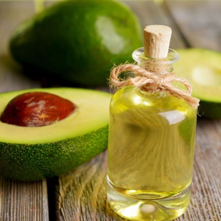 Mască de păr cu ulei de avocado